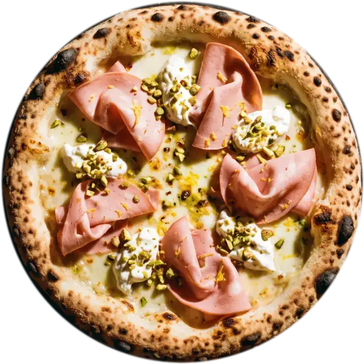 Pizza branca de mortadela com pistache vista de cima